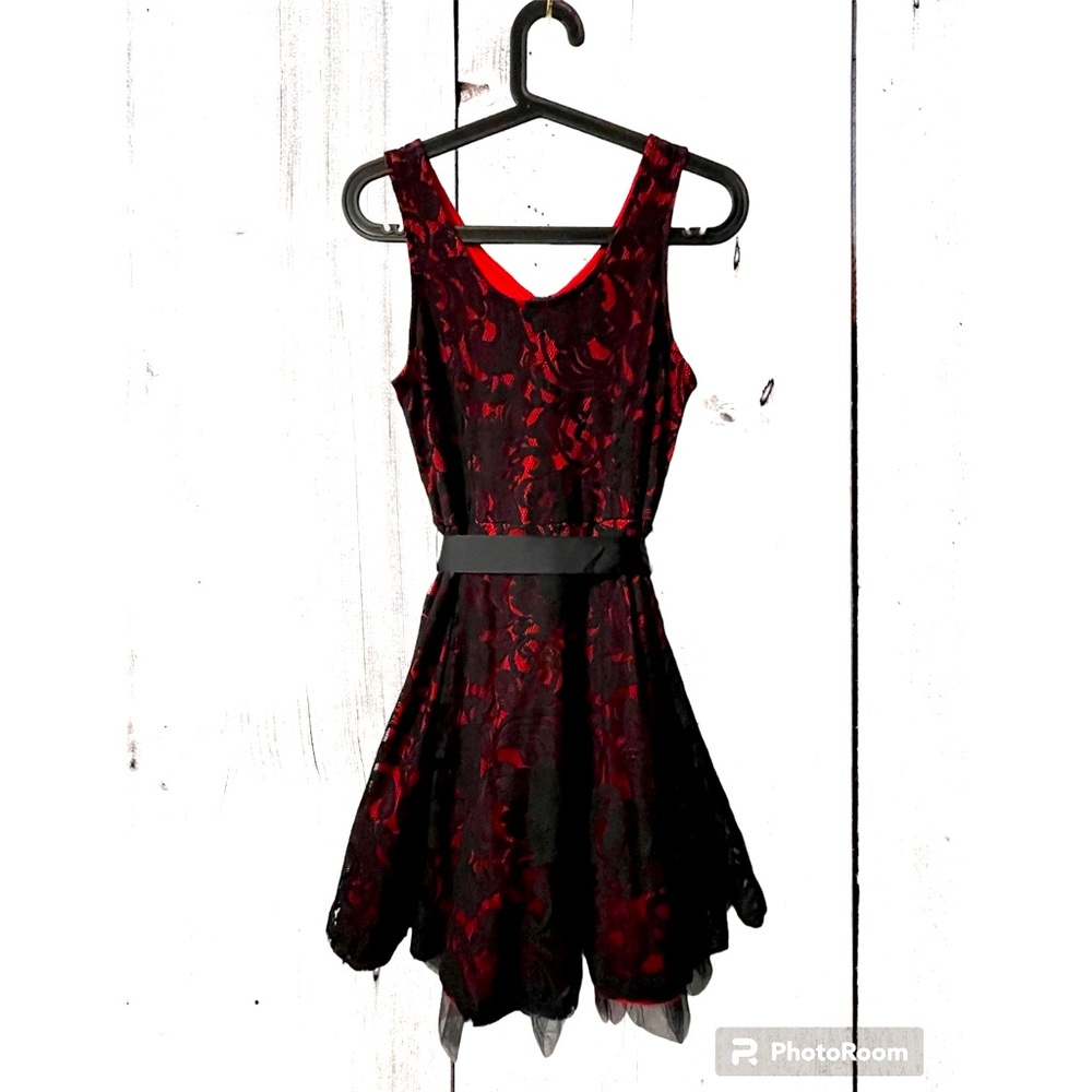 🔥 Junior’s Rue 21 Lace Dress ✨